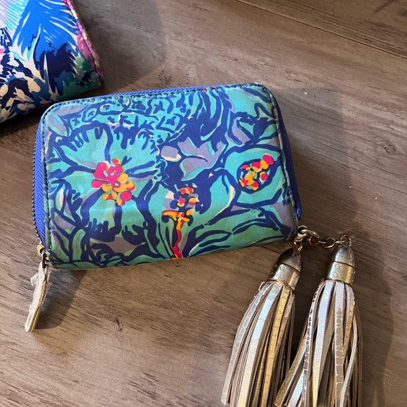 Lilly Pulitzer Tropical Print Clutch and Wallet - Picture 16 of 16